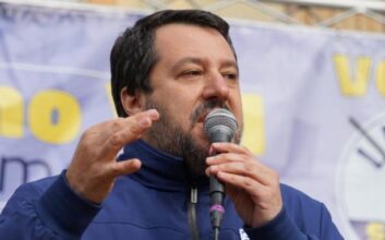 Salvini usa impunemente il corona-virus contro il governo